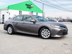 Used 2018  Toyota Camry Auto &lpar;Natl&rpar; at Auto Finance Center near Matthews&comma; NC
