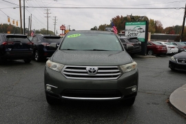Used 2013  Toyota Highlander 4WD 4dr V6 (Natl) at Auto Finance Center near Matthews, NC