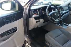 Used 2014  Toyota Highlander AWD 4dr V6 LE &lpar;Natl&rpar; at Auto Finance Center near Matthews&comma; NC