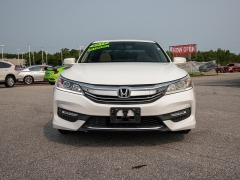 Used 2017 Honda Accord Sedan 4d EX-L at Auto Finance Center near Matthews, NC