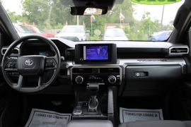 Used 2024  Toyota Tacoma 2WD Double Cab Bed AT &lpar;Natl&rpar; at Auto Finance Center near Matthews&comma; NC