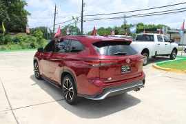 Used 2021  Toyota Highlander XSE FWD at Auto Finance Center near Matthews&comma; NC