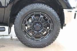 Used 2017  Toyota Tundra 4WD CrewMax 5&period;5' Bed 5&period;7L FFV &lpar;Natl&rpar; at Auto Finance Center near Matthews&comma; NC