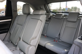 Used 2019  Toyota Highlander V6 FWD &lpar;Natl&rpar; at Auto Finance Center near Matthews&comma; NC