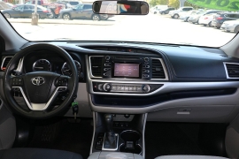 Used 2014  Toyota Highlander AWD 4dr V6 LE &lpar;Natl&rpar; at Auto Finance Center near Matthews&comma; NC