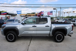 Used 2024  Toyota Tacoma 4WD Double Cab Bed &lpar;Natl&rpar; at Auto Finance Center near Matthews&comma; NC