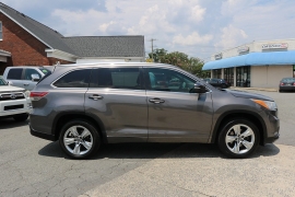 Used 2016  Toyota Highlander FWD 4dr V6 Limited &lpar;Natl&rpar; at Auto Finance Center near Matthews&comma; NC