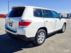 Used 2013  Toyota Highlander 4d SUV FWD at Auto Finance Center near Matthews&comma; NC