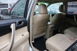 Used 2013  Toyota Highlander 4WD 4dr V6 (Natl) at Auto Finance Center near Matthews, NC