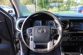 Used 2018  Toyota Tacoma Double Cab 5' Bed V6 4x2 AT &lpar;Natl&rpar; at Auto Finance Center near Matthews&comma; NC