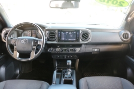 Used 2018  Toyota Tacoma Double Cab 5' Bed V6 4x4 &lpar;Natl&rpar; at Auto Finance Center near Matthews&comma; NC