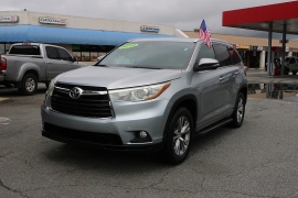 Used 2015 Toyota Highlander 4d SUV FWD XLE at Auto Finance Center near Matthews, NC