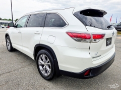 Used 2015  Toyota Highlander 4d SUV AWD XLE at Auto Finance Center near Matthews&comma; NC