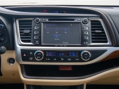 Used 2018 Toyota Highlander Limited V6 FWD (Natl) at Auto Finance Center near Matthews, NC