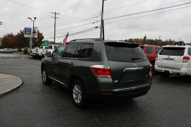Used 2013  Toyota Highlander 4WD 4dr V6 (Natl) at Auto Finance Center near Matthews, NC