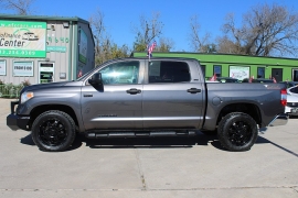 Used 2017  Toyota Tundra 4WD CrewMax 5&period;5' Bed 5&period;7L FFV &lpar;Natl&rpar; at Auto Finance Center near Matthews&comma; NC