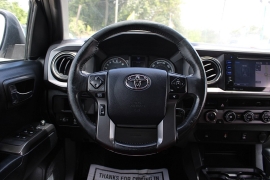 Used 2017  Toyota Tacoma Double Cab 5' Bed V6 4x4 &lpar;Natl&rpar; at Auto Finance Center near Matthews&comma; NC