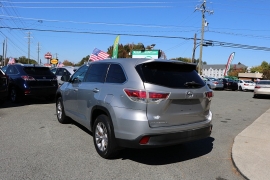 Used 2015  Toyota Highlander FWD 4dr V6 LE (Natl) at Auto Finance Center near Matthews, NC