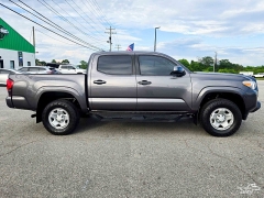 Used 2020  Toyota Tacoma 2WD Double Cab 5' Bed I4 AT &lpar;Natl&rpar; at Auto Finance Center near Matthews&comma; NC