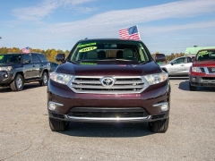 Used 2011  Toyota Highlander 4d SUV AWD Limited at Auto Finance Center near Matthews, NC