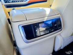 Used 2018  Toyota Highlander Limited V6 FWD &lpar;Natl&rpar; at Auto Finance Center near Matthews&comma; NC