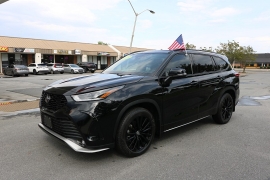 Used 2023  Toyota Highlander FWD &lpar;Natl&rpar; at Auto Finance Center near Matthews&comma; NC