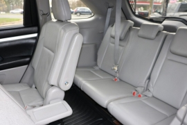 Used 2018  Toyota Highlander V6 FWD &lpar;Natl&rpar; at Auto Finance Center near Matthews&comma; NC