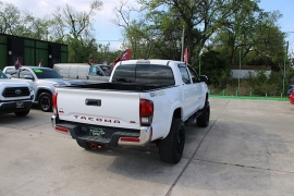 Used 2019  Toyota Tacoma 4WD Double Cab 5' Bed V6 &lpar;Natl&rpar; at Auto Finance Center near Matthews&comma; NC