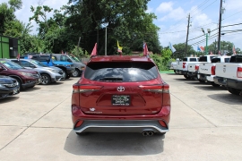 Used 2021  Toyota Highlander XSE FWD at Auto Finance Center near Matthews&comma; NC