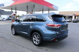 Used 2015  Toyota Highlander 4d SUV FWD XLE at Auto Finance Center near Matthews&comma; NC