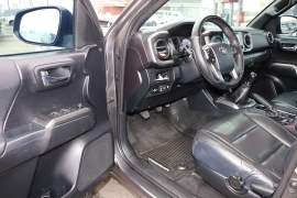 Used 2019  Toyota Tacoma 4WD Double Cab 5' Bed V6 &lpar;Natl&rpar; at Auto Finance Center near Matthews&comma; NC