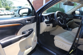 Used 2018 Toyota Highlander Limited V6 FWD (Natl) at Auto Finance Center near Matthews, NC