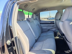 Used 2014  Toyota Tacoma 4WD Double Cab V6 &lpar;Natl&rpar; at Auto Finance Center near Matthews&comma; NC