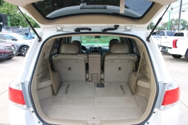 Used 2013  Toyota Highlander 4d SUV FWD at Auto Finance Center near Matthews&comma; NC