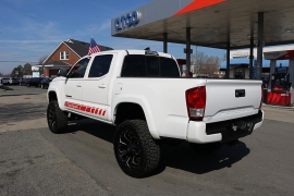 Used 2017  Toyota Tacoma Double Cab 5' Bed V6 4x2 AT &lpar;Natl&rpar; at Auto Finance Center near Matthews&comma; NC