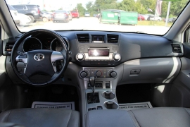 Used 2012 Toyota Highlander FWD 4dr V6 (Natl) at Auto Finance Center near Matthews, NC