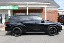 Used 2023  Toyota Highlander FWD &lpar;Natl&rpar; at Auto Finance Center near Matthews&comma; NC