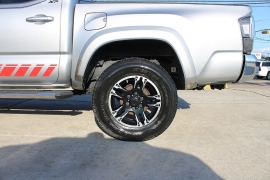 Used 2018  Toyota Tacoma Double Cab 5' Bed V6 4x2 AT &lpar;Natl&rpar; at Auto Finance Center near Matthews&comma; NC