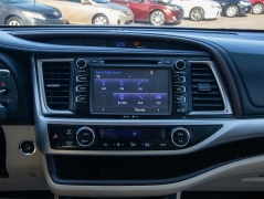 Used 2015  Toyota Highlander 4d SUV AWD XLE at Auto Finance Center near Matthews&comma; NC