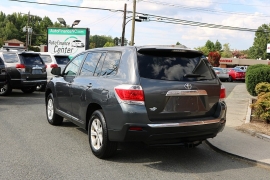 Used 2013 Toyota Highlander 4d SUV FWD at Auto Finance Center near Matthews, NC
