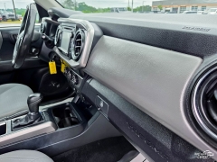 Used 2019  Toyota Tacoma 2WD Double Cab 5' Bed V6 AT &lpar;Natl&rpar; at Auto Finance Center near Matthews&comma; NC