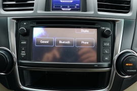 Used 2013  Toyota Highlander 4WD 4dr V6 (Natl) at Auto Finance Center near Matthews, NC