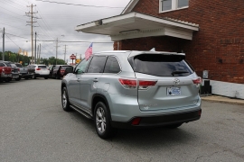 Used 2015 Toyota Highlander 4d SUV FWD XLE at Auto Finance Center near Matthews, NC