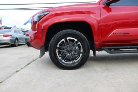Used 2024  Toyota Tacoma 4WD Double Cab Bed &lpar;Natl&rpar; at Auto Finance Center near Matthews&comma; NC