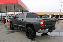 Used 2018  Toyota Tundra 4WD CrewMax 5&period;5' Bed 5&period;7L &lpar;Natl&rpar; at Auto Finance Center near Matthews&comma; NC
