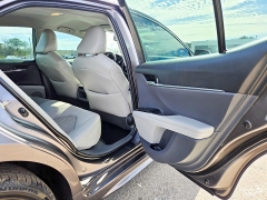 Used 2019  Toyota Camry Auto &lpar;Natl&rpar; at Auto Finance Center near Matthews&comma; NC