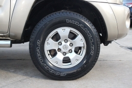 Used 2005  Toyota Tacoma 2WD D-Cab PreRunner V6 at Auto Finance Center near Matthews&comma; NC