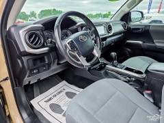 Used 2019  Toyota Tacoma 2WD Double Cab 5' Bed V6 AT &lpar;Natl&rpar; at Auto Finance Center near Matthews&comma; NC
