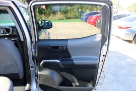 Used 2018  Toyota Tacoma Double Cab 5' Bed V6 4x2 AT &lpar;Natl&rpar; at Auto Finance Center near Matthews&comma; NC