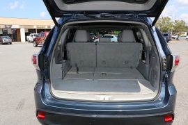 Used 2015  Toyota Highlander 4d SUV FWD XLE at Auto Finance Center near Matthews&comma; NC